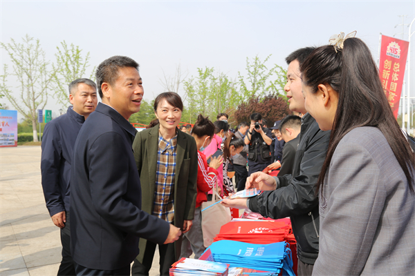 chuangxinyinling10nian 图片1.jpg chuangxinyinling10nian 图片1.jpg